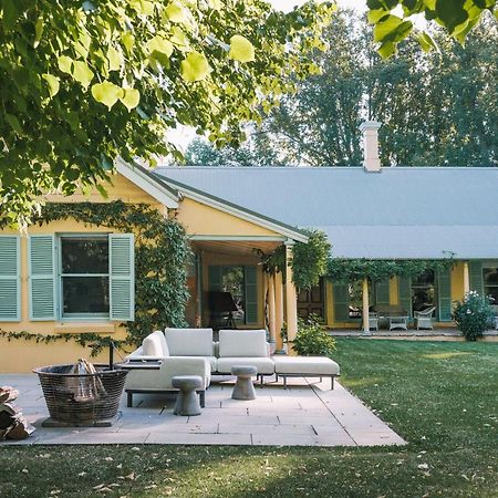 Mona Farm Hotel Braidwood Exterior photo
