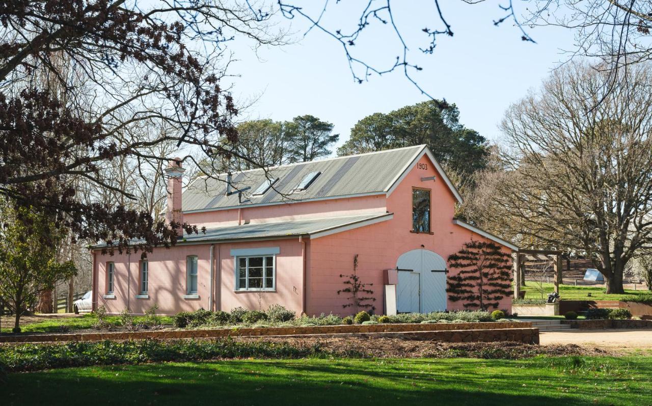 Mona Farm Hotel Braidwood Exterior photo